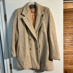 Vintage Ms. Freddi wool blend women's peacoat in a light beige herringbone